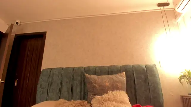 Aleera Walton online show from 03/27/26, 08:19