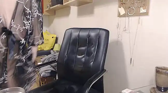 katemodel online show from 03/19/25, 10:55