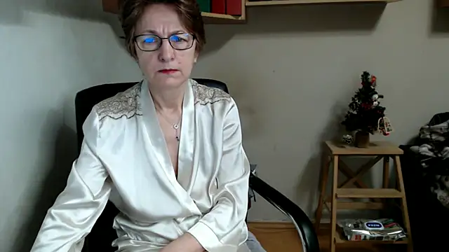 katemodel online show from 01/07/26, 07:22