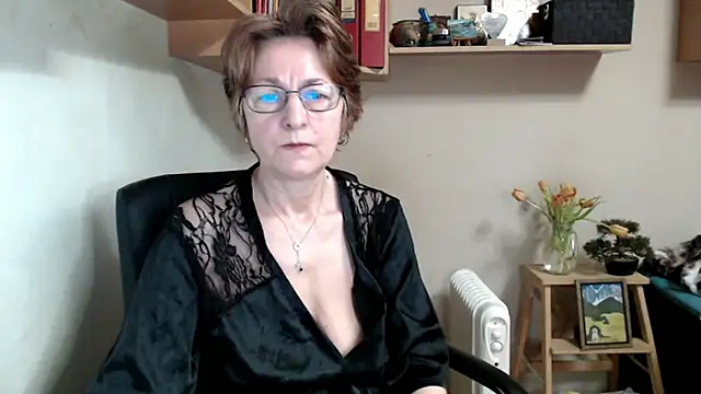 katemodel online show from 02/10/26, 07:45
