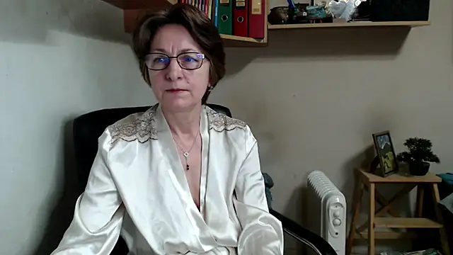 katemodel online show from 02/16/26, 07:26