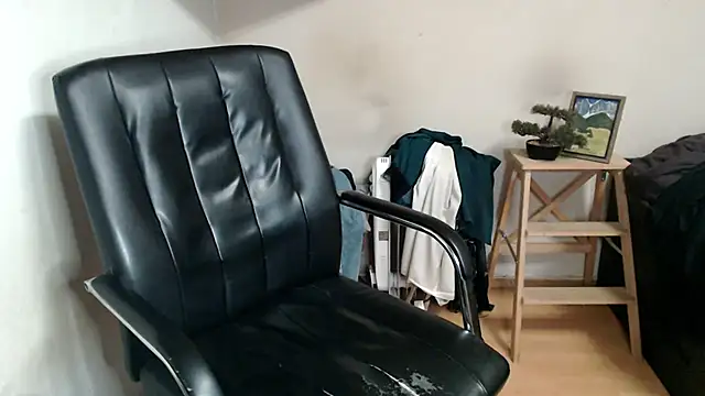 katemodel online show from 06/04/26, 06:08