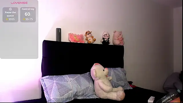 Snapshot of angel_naturall chatting on 02/06/26, 05:49 angel naturall online show from 02/06/26, 05:49