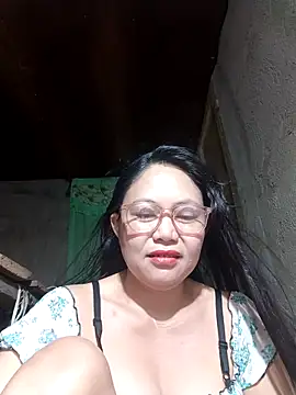 Snapshot of hotpinay_45 chatting on 02/18/26, 07:32 hotpinay 45 online show from 02/18/26, 07:32