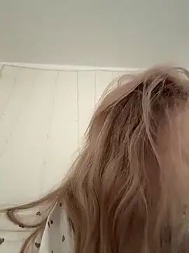 MollyHilton online show from 04/20/26, 11:24