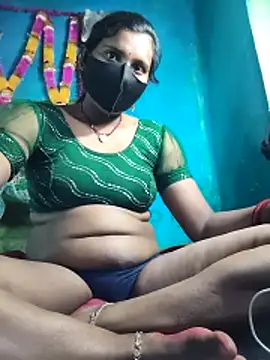 Snapshot of Chanchal_pande chatting on 02/11/26, 03:33 Chanchal pande online show from 02/11/26, 03:33