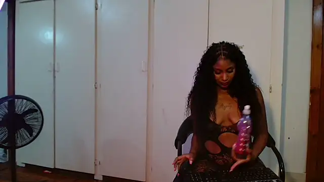 Moreish-06 online show from 04/18/26, 07:07