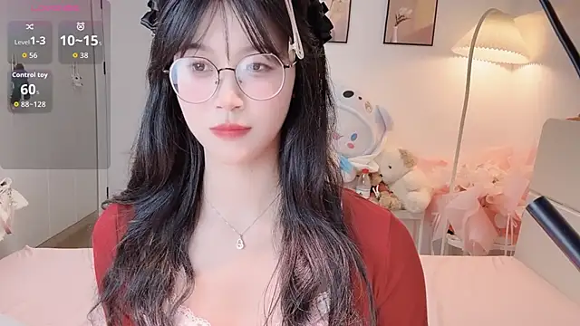 Snapshot of Luminous4173 chatting on 07/18/26, 01:26 Luminous4173 online show from 07/18/26, 01:26