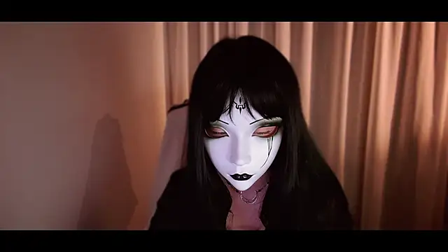 NoirLiliyaa online show from 02/11/26, 07:52