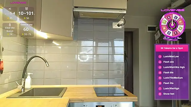 Snapshot of EvangelinFox chatting on 02/16/26, 11:28 EvangelinFox online show from 02/16/26, 11:28