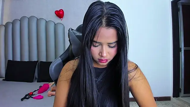 Shirleytaylor- online show from 03/24/26, 11:37