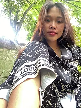 Snapshot of Emxinhka1 chatting on 05/07/26, 05:13 Emxinhka1 online show from 05/07/26, 05:13