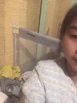 Snapshot of uyensexy chatting on 02/01/26, 06:56 uyensexy online show from 02/01/26, 06:56