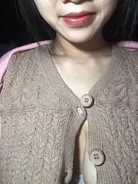 Snapshot of uyensexy chatting on 02/06/26, 03:15 uyensexy online show from 02/06/26, 03:15