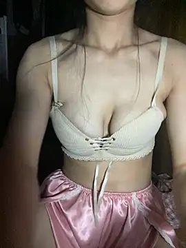 uyensexy online show from 04/28/26, 05:56