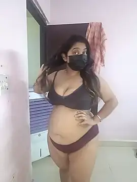 Aliya Hott online show from 06/06/26, 06:07