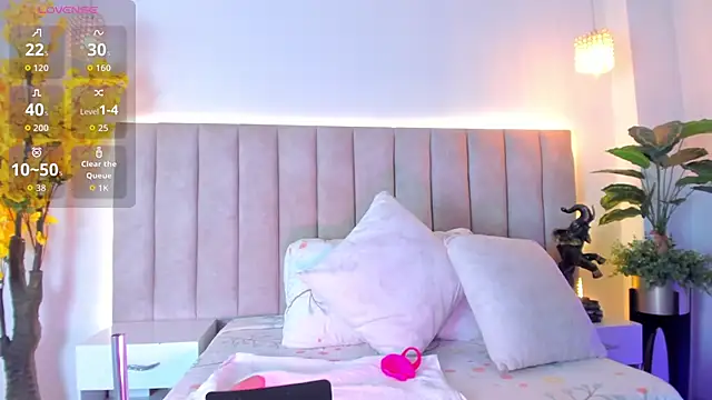 PixzyMartinez online show from 02/02/26, 01:21