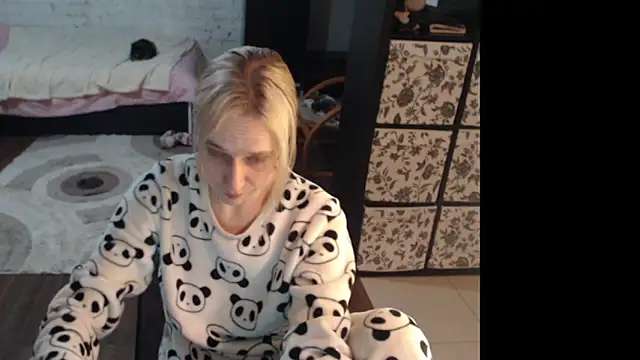 Snapshot of Your_guilty_pleasure1 chatting on 02/14/26, 10:50 Your guilty pleasure1 online show from 02/14/26, 10:50