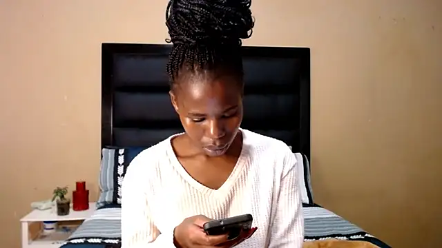 Snapshot of AppleAsss chatting on 02/24/26, 12:25 AppleAsss online show from 02/24/26, 12:25