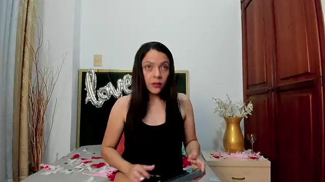 AnnaBroooks online show from 02/15/26, 02:03