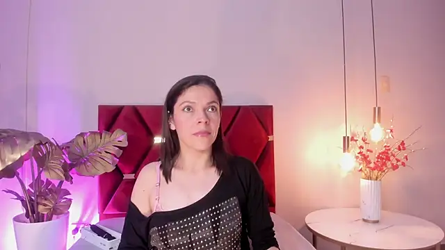 AnnaBroooks online show from 04/23/26, 12:01