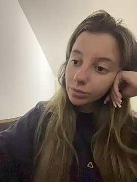 Snapshot of casal_uai chatting on 05/05/26, 01:24 casal uai online show from 05/05/26, 01:24