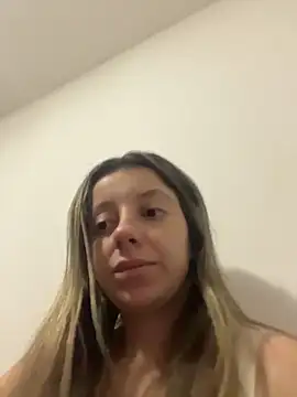 Snapshot of casal_uai chatting on 06/15/26, 10:23 casal uai online show from 06/15/26, 10:23
