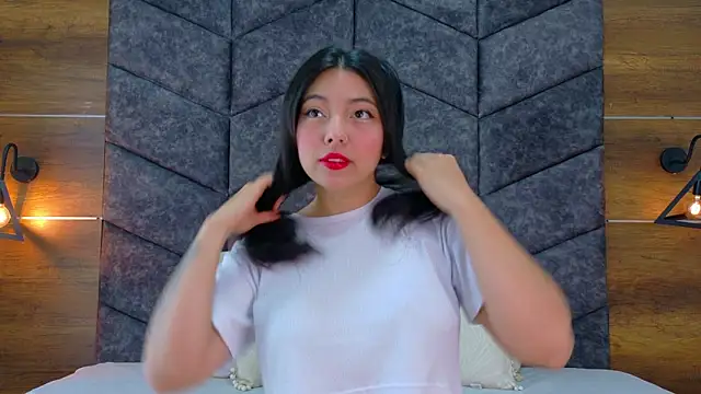 Snapshot of AnnieRouse__ chatting on 02/11/26, 11:37 AnnieRouse online show from 02/11/26, 11:37