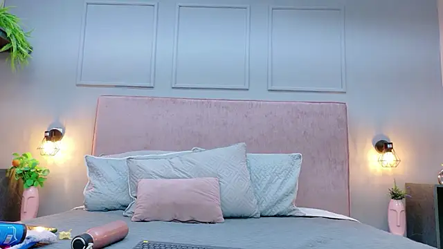 Busty Zay online show from 02/17/26, 06:36