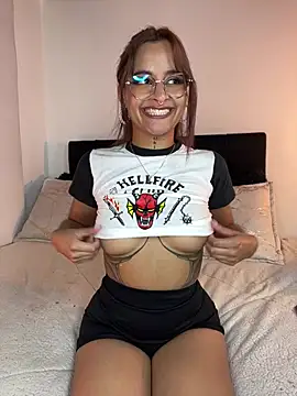 Snapshot of _Victoria_foxx_ chatting on 02/09/26, 10:25 Victoria foxx online show from 02/09/26, 10:25