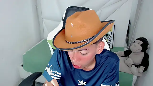 Snapshot of Liarr_ chatting on 02/04/26, 08:47 Liarr online show from 02/04/26, 08:47