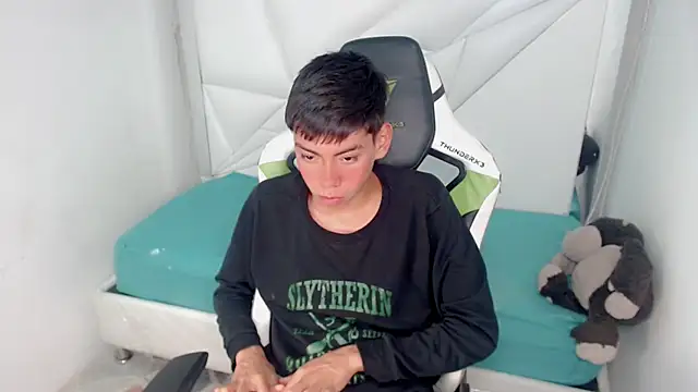 Snapshot of Liarr_ chatting on 02/24/26, 08:07 Liarr online show from 02/24/26, 08:07