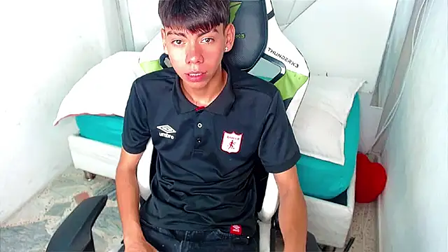 Liarr  online show from 04/18/26, 08:09