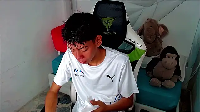 Liarr  online show from 04/22/26, 04:04