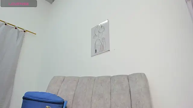 velvetluna  online show from 04/22/26, 02:29