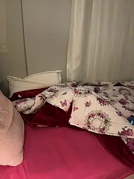 Snapshot of beliss_11 chatting on 03/04/26, 08:26 beliss 11 online show from 03/04/26, 08:26