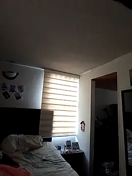 Snapshot of maynor_1998 chatting on 02/01/26, 01:31 maynor 1998 online show from 02/01/26, 01:31