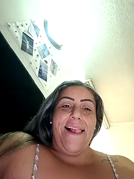 Snapshot of maynor_1998 chatting on 02/17/26, 03:51 maynor 1998 online show from 02/17/26, 03:51