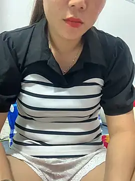 Snapshot of Baby-lovely69 chatting on 02/03/26, 07:02 Baby-lovely69 online show from 02/03/26, 07:02