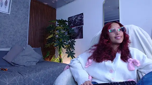 Snapshot of saphire_ chatting on 02/11/26, 08:47 saphire online show from 02/11/26, 08:47