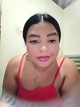 Snapshot of solene09 chatting on 02/06/26, 05:23 solene09 online show from 02/06/26, 05:23