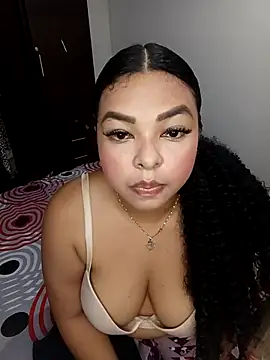 Snapshot of solene09 chatting on 02/10/26, 03:32 solene09 online show from 02/10/26, 03:32