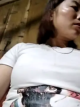 Snapshot of Ella-aa chatting on 02/06/26, 01:14 Ella-aa online show from 02/06/26, 01:14