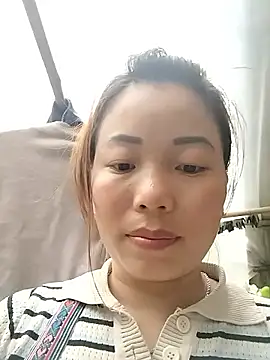 Snapshot of Ella-aa chatting on 02/25/26, 10:14 Ella-aa online show from 02/25/26, 10:14