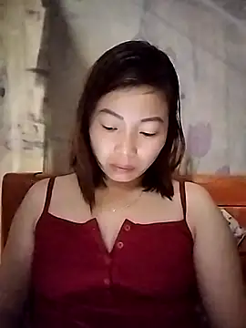 Ella-aa online show from 04/19/26, 07:38