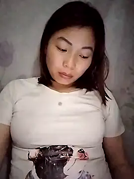 Ella-aa online show from 04/20/26, 05:37