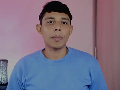 Snapshot of nilo2021 chatting on 03/25/26, 01:06 nilo2021 online show from 03/25/26, 01:06