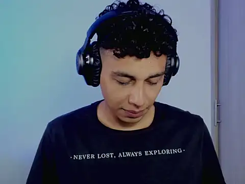nilo2021 online show from 05/11/26, 01:50
