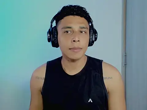 nilo2021 online show from 05/13/26, 08:16
