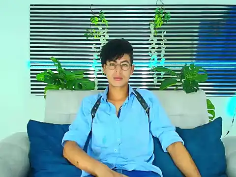 ThiiagoSaeenz online show from 02/02/26, 01:32